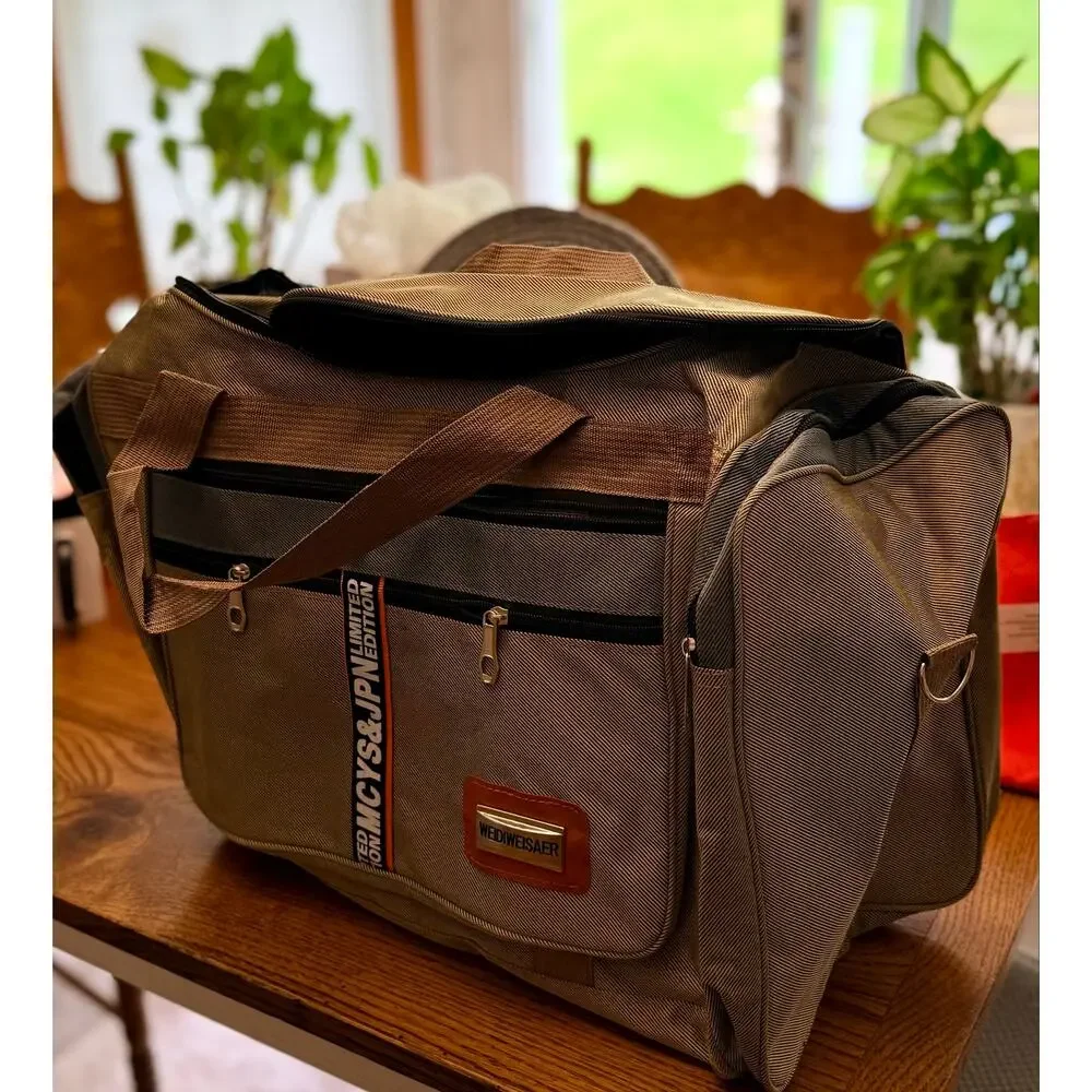Weidiweisaer khaki multi-use, large capacity foldable travel duffle bag NWOT